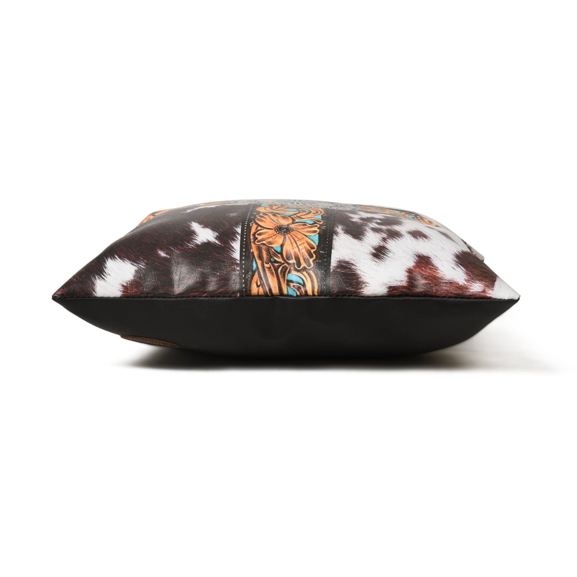 MOUSM Faux Leather Cushion Cover – 18x18 Inches Square Throw Pillowcase, Royal Western Cross and Cowhide Hair-On Print Decorative Cushion for Living Room, Bedroom, Sofa &amp; Boho Gifting