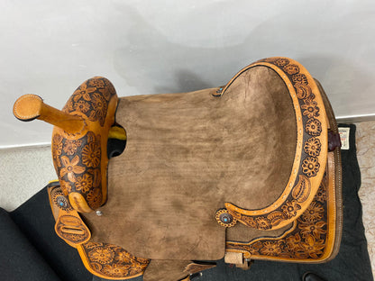 Western Saddle tack, Real handcrafted on real genuine Leather, Barrel Saddle for Horse Riders with Floral back Billet 3&quot; Wide Back Girth