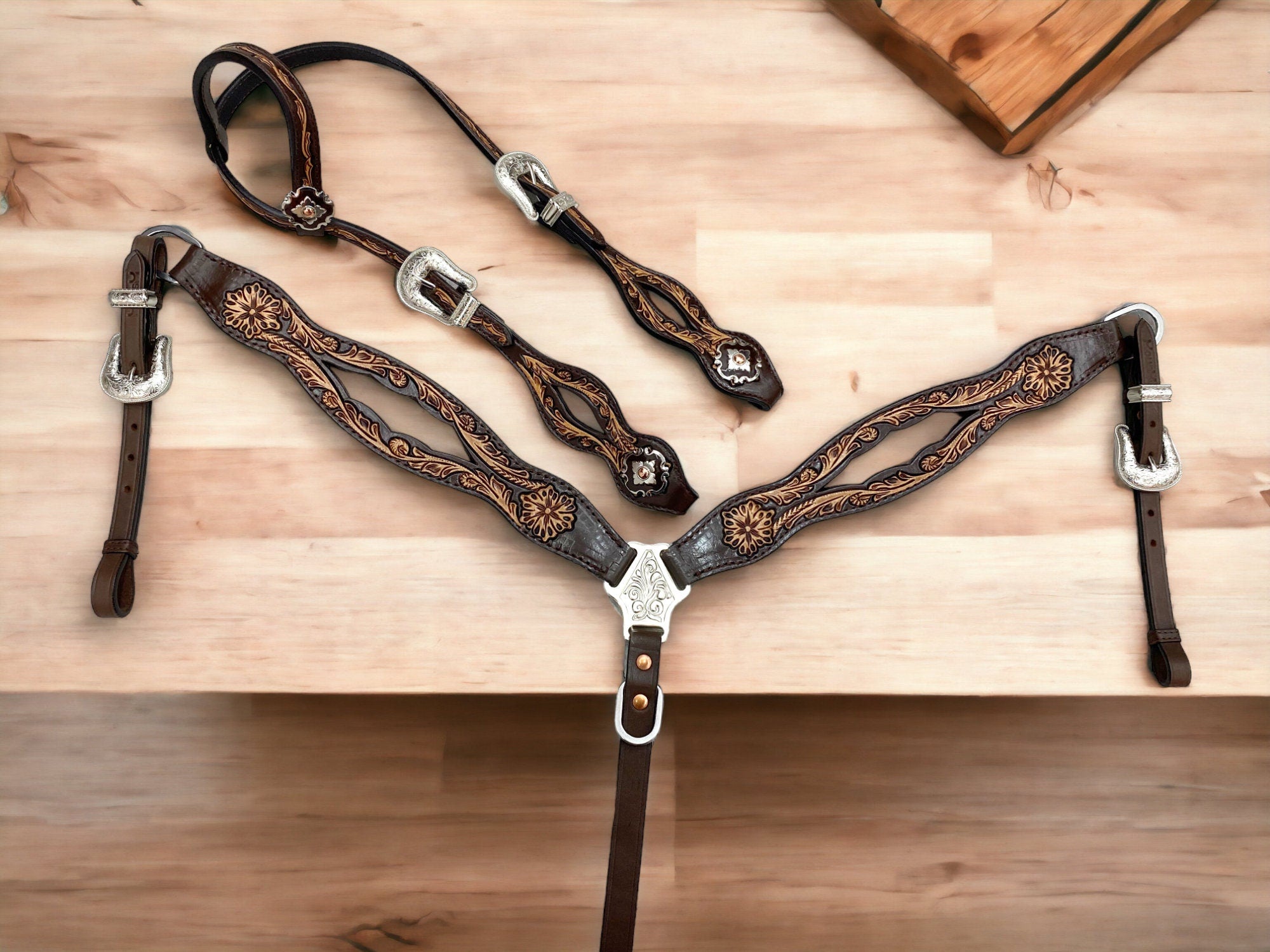 MOUSM Western Headstall &amp; Breast Collar Set – Made from Argentina Cow Leather, Western Horse Tack Set Decorated Hand-Tooled &amp; Hand-Painted Floral Design