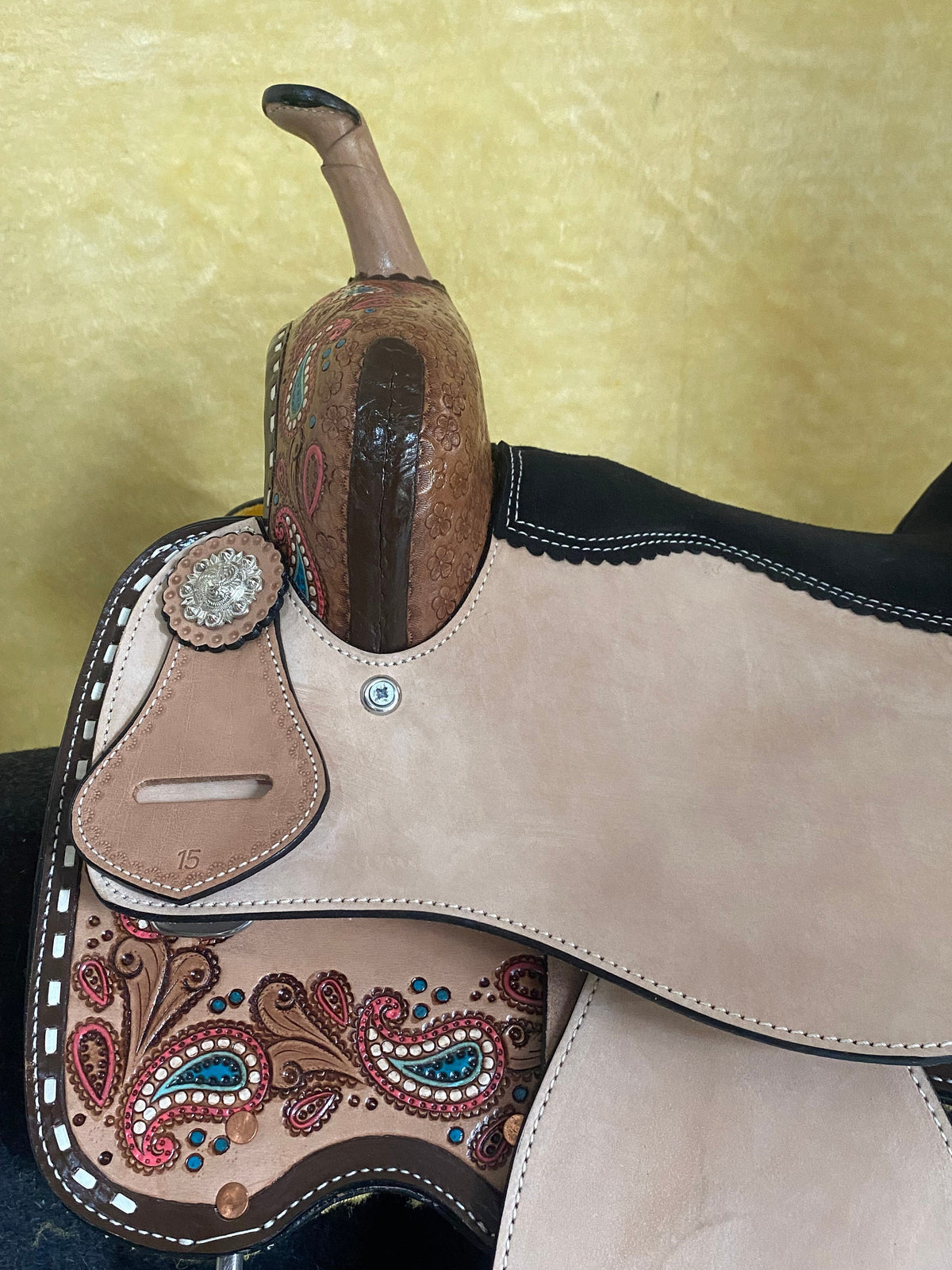 MOUSM Western Barrel Saddle - Genuine Leather Saddle Hand-Carved Paisley and Flower Design, Built On a Rawhide Covered Fiber Tree, Seat Sizes: 14"-17" Inches