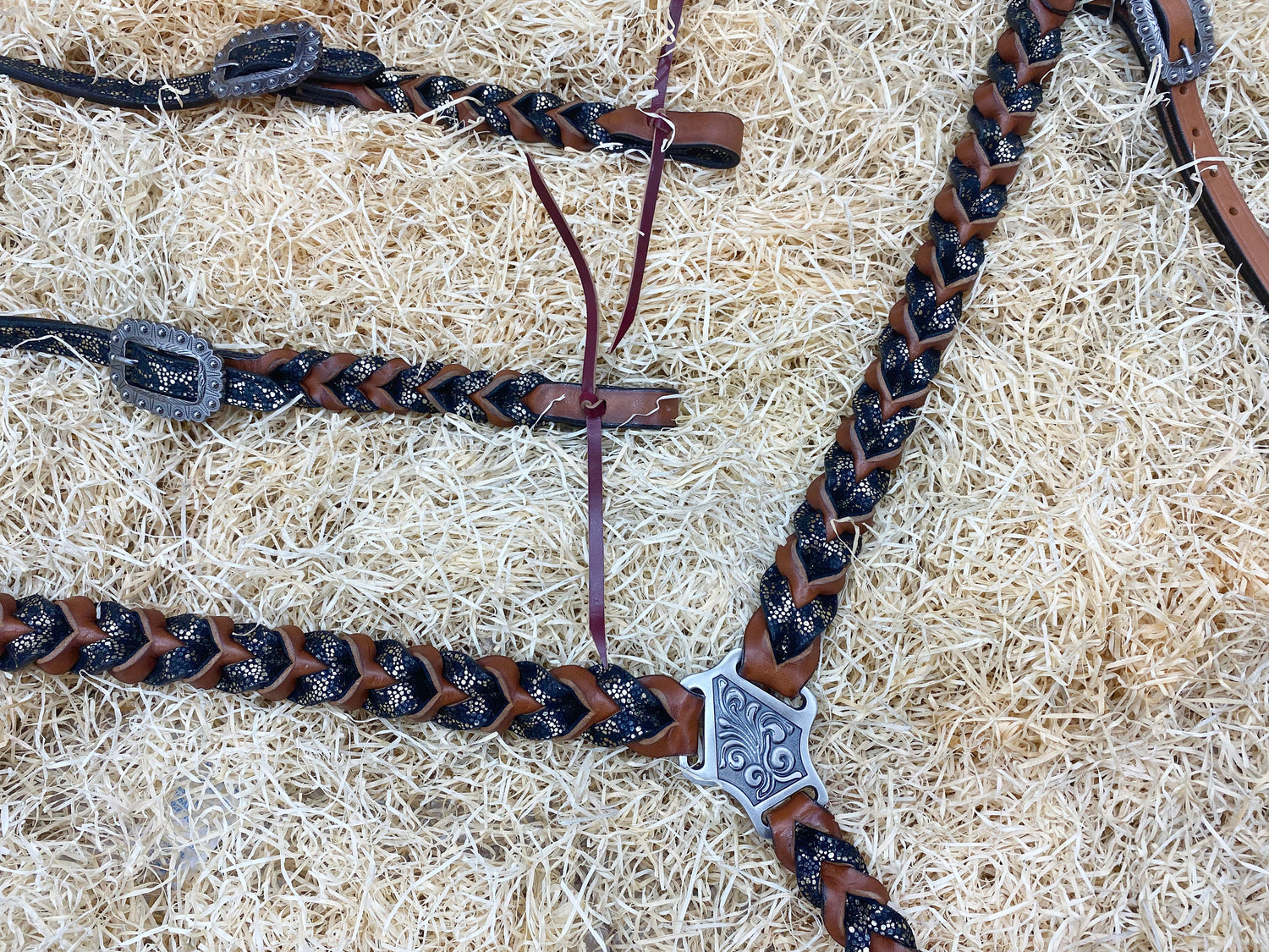 MOUSM Argentina Cow Leather Bridle &amp; Breast Collar Set – Western Headstall for Horses Decorated with Teal Alligator and Dark Brown Braiding, Antique Copper Hardware