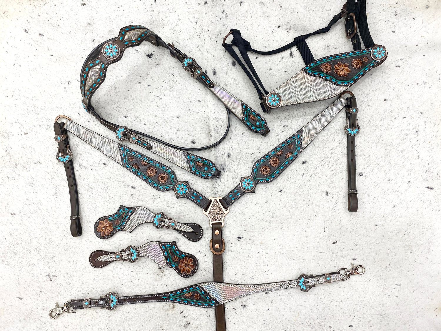 MOUSM Argentina Cow Leather Western Horse Tack Set – Browband Headstall &amp; Breast Collar, Bronc Halter, Wither &amp; Spur Straps with Holographic Snake Print &amp; Hand-Carved Design