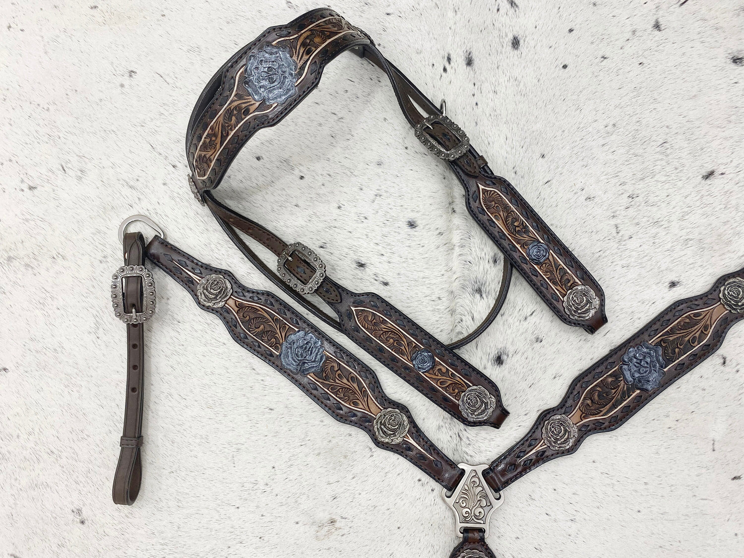 MOUSM Argentina Cow Leather Western Horse Tack Set – Browband Headstall &amp; Breast Collar, Bronc Halter, Wither &amp; Spur Straps, Decorated with Black Buck Stitching, Rose Hardware &amp; Hand-Carved Detailing