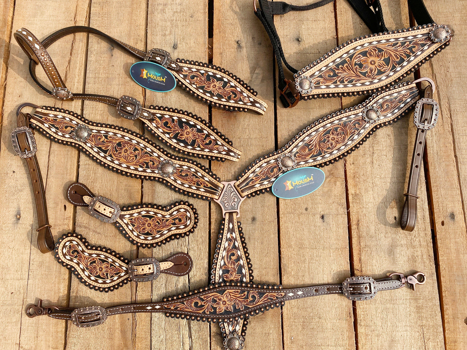Western Leather Headstall and Breast Collar tack Set for the horse, Western headstall tooled flower and around bids and concho MOUSM