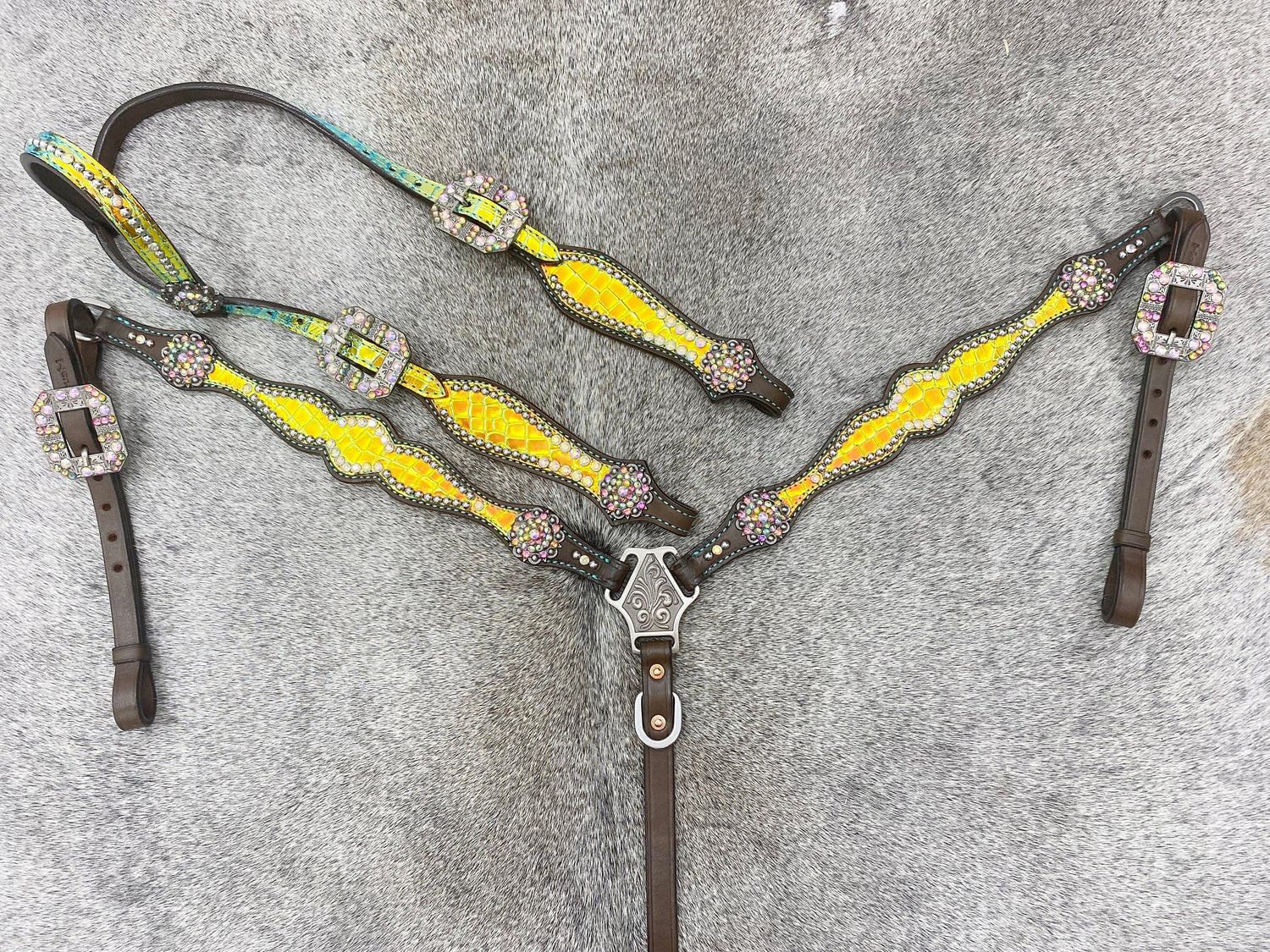 MOUSM Western Horse Bridle &amp; Breast Collar Tack Set – Argentina Cow Leather Western Headstall Tack Decorated with Yellow &amp; Green Holographic Metallic Carving