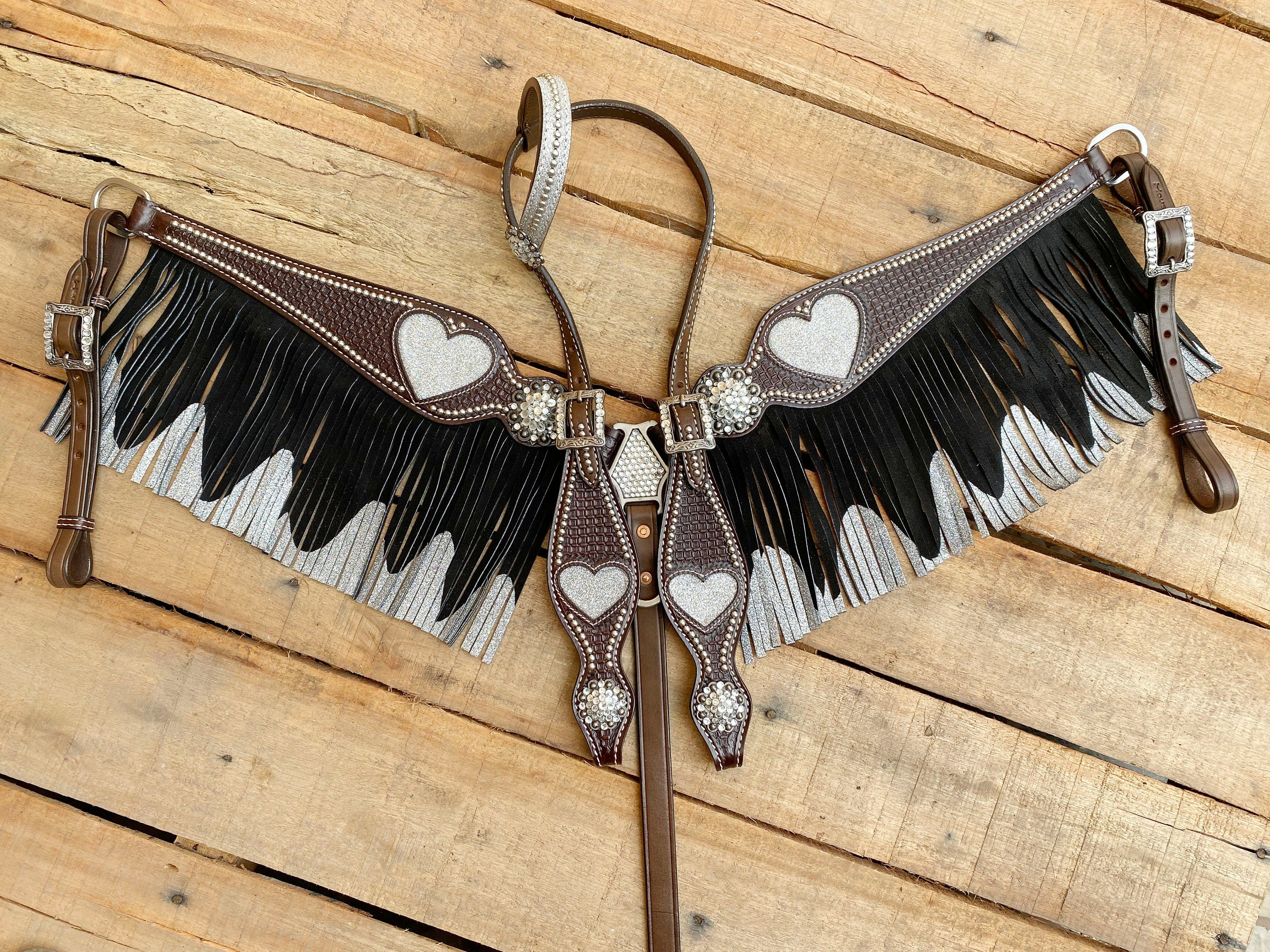 Valentine Day Western Leather Headstall and Breast Collar tack Set for the horse, Western headstall silver glittered heart &amp; basket , fringe