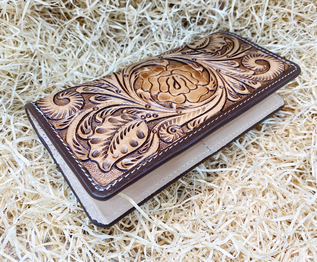 MOUSM Ladies Clutch Bag – Floral Carved Cowhide Leather with Antique Finish, Handmade Distressed Western Leather Bifold-Style Evening &amp; Party Wallet for Women