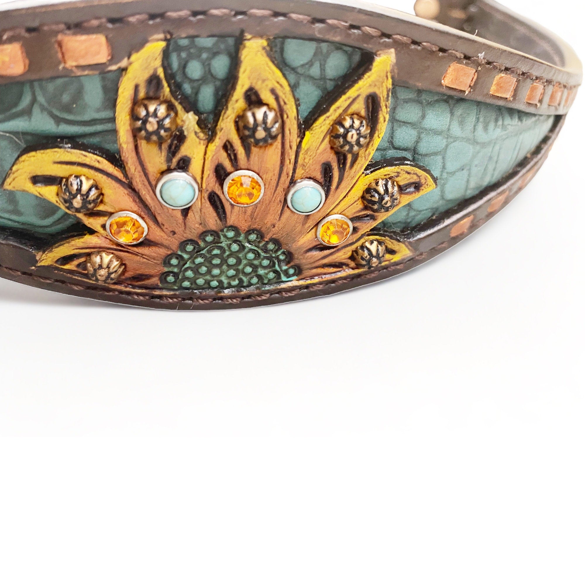 Wither Strap for horse. Leather Wither Strap decorated with copper buck stitching and sunflower carving with turquoise and orange ribbit