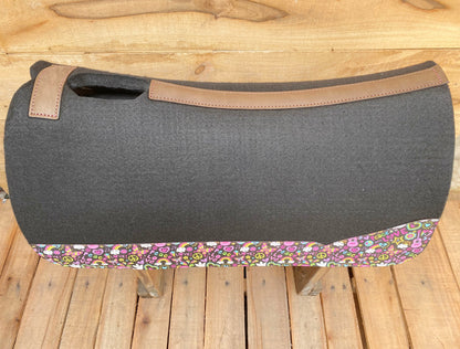 Saddle Pad for horses Western saddle pad reinforced spine and printed heart emojis patch inlay at the bottom of the pad on real leather