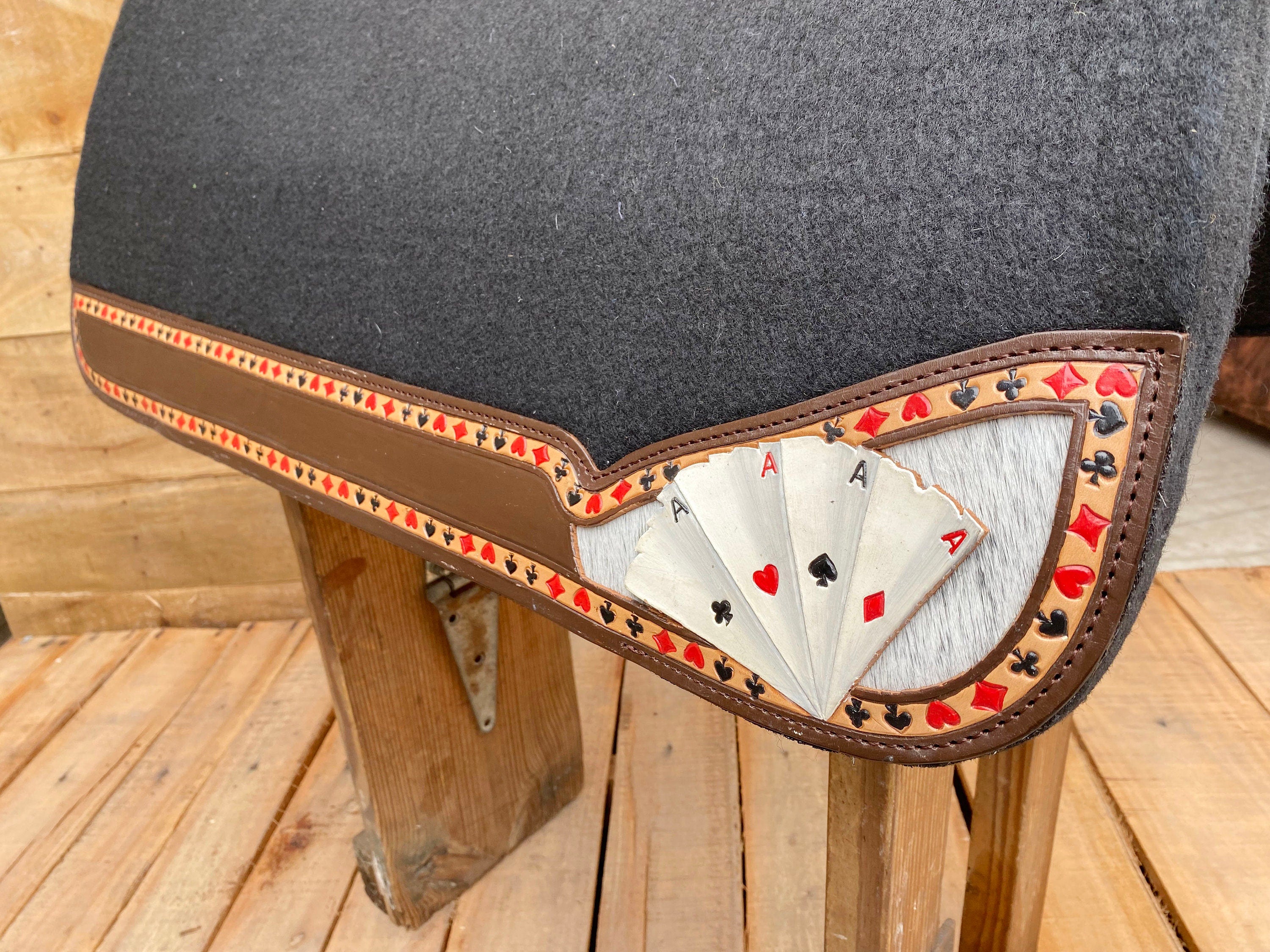 Saddle Pad for horses Western saddle pad reinforced spine hand painted Playing cards on decent brown leather inlay at the bottom of the pad