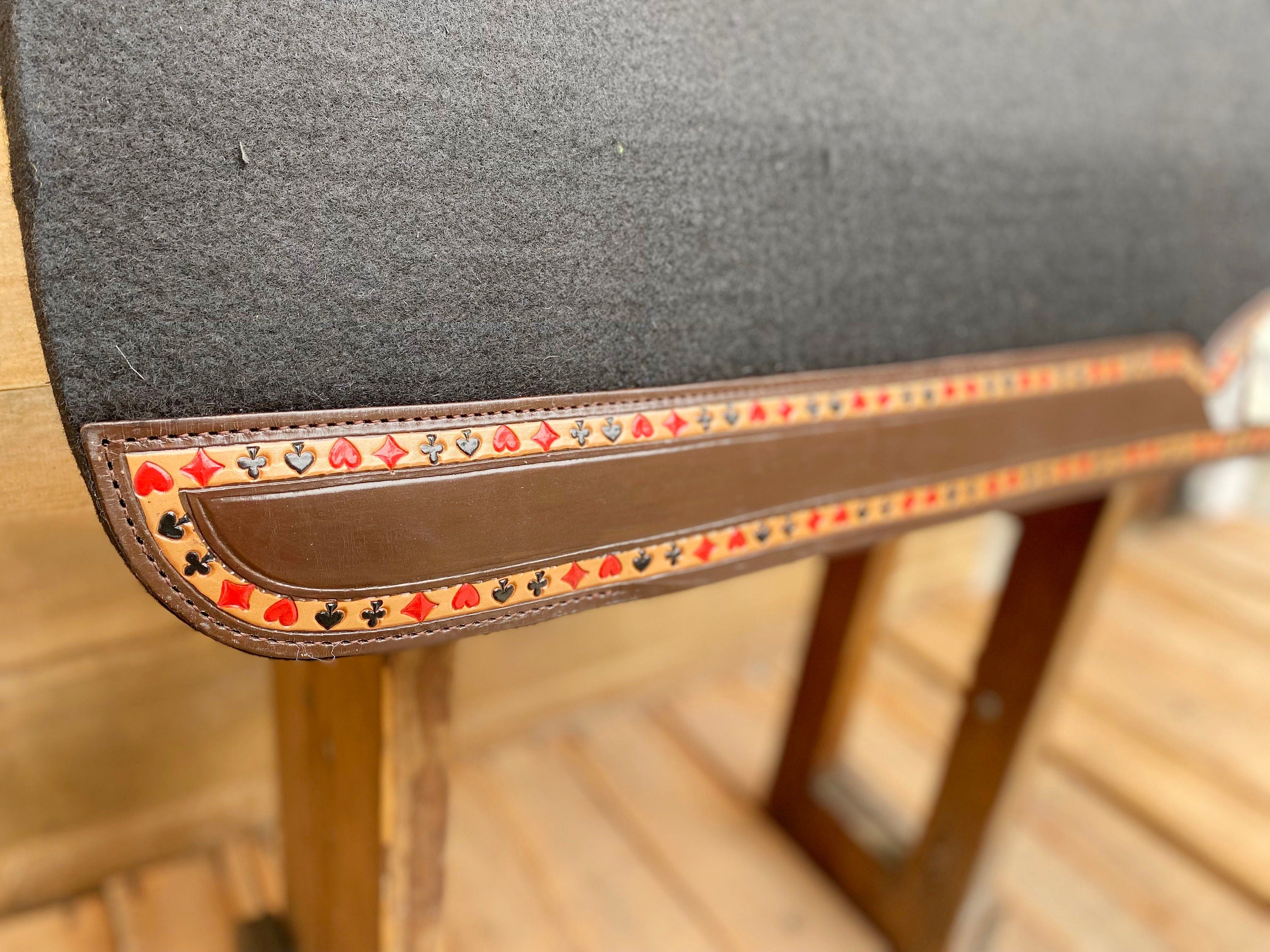 Saddle Pad for horses Western saddle pad reinforced spine hand painted Playing cards on decent brown leather inlay at the bottom of the pad