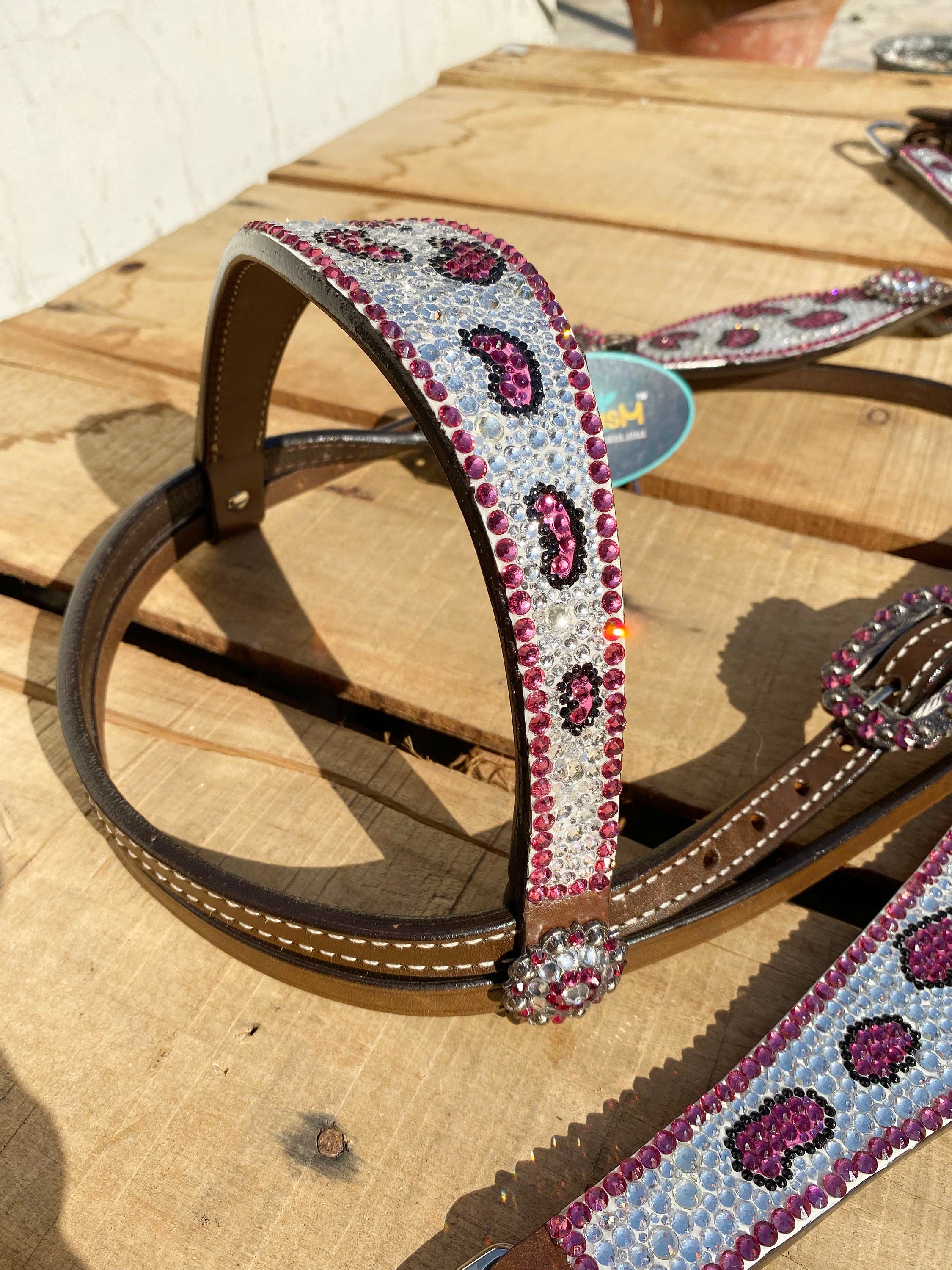MOUSM Valentine Day Western Horse Tack Set - Decorated with Pink Silver Stones for Stunning Look and Feel