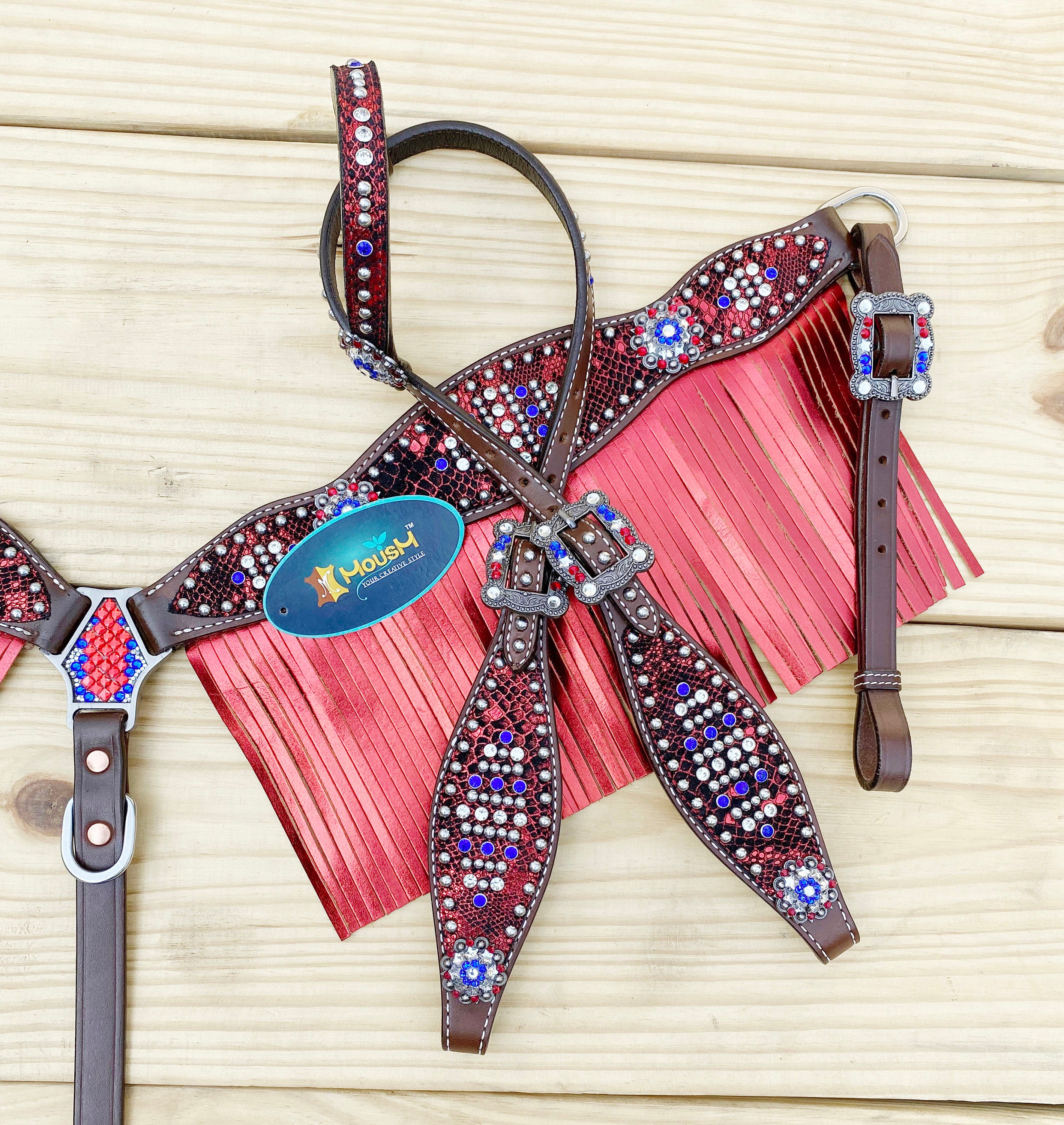 MOUSM 4th July Western Headstall &amp; Breast Collar Set – Made from Genuine Argentina Cow Leather, Independence Day Western Horse Tack Set Patriotic USA Flag Design with Red Fringe and Sparkling Conchos