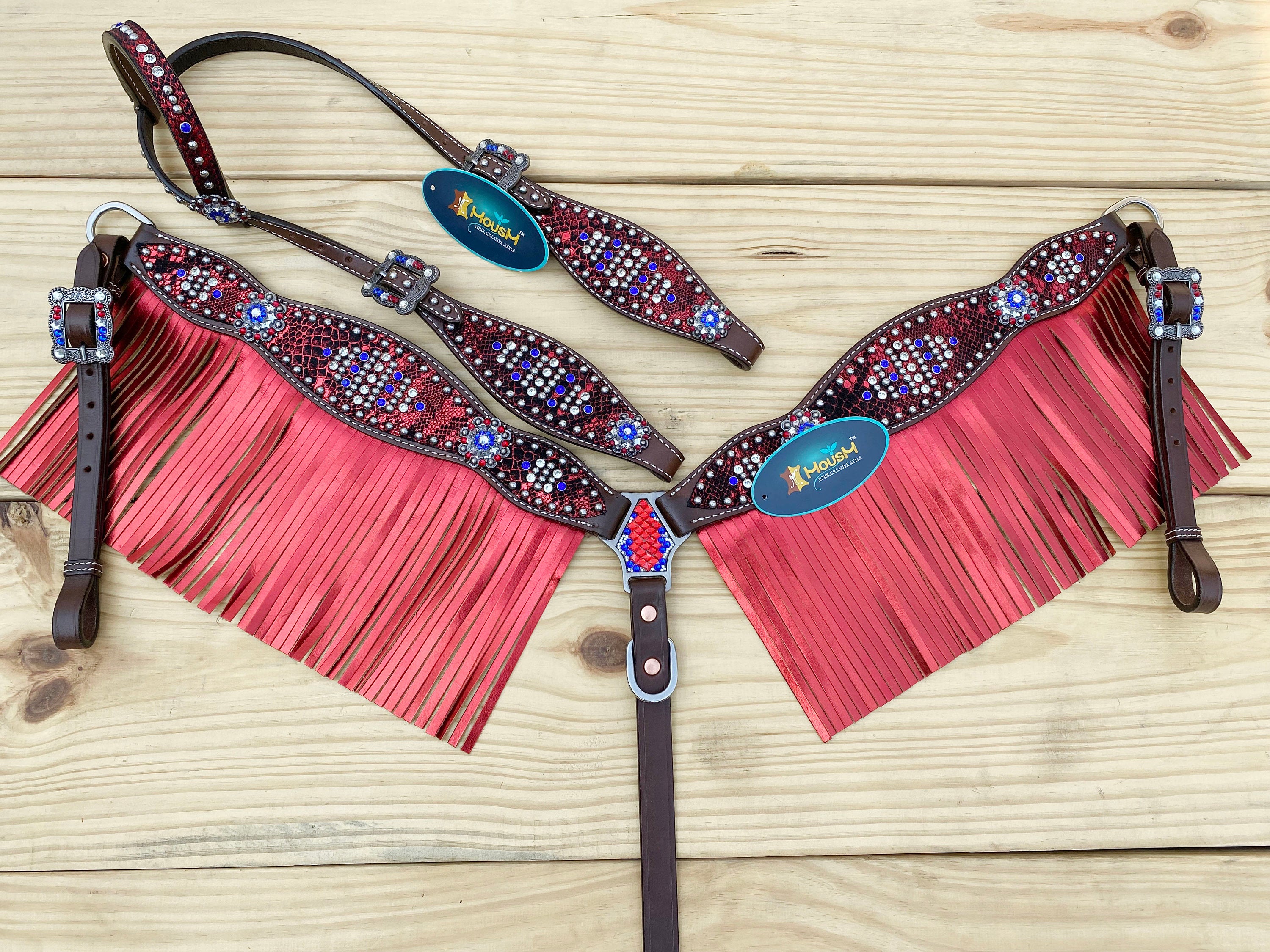 MOUSM 4th July Western Headstall &amp; Breast Collar Set – Made from Genuine Argentina Cow Leather, Independence Day Western Horse Tack Set Patriotic USA Flag Design with Red Fringe and Sparkling Conchos