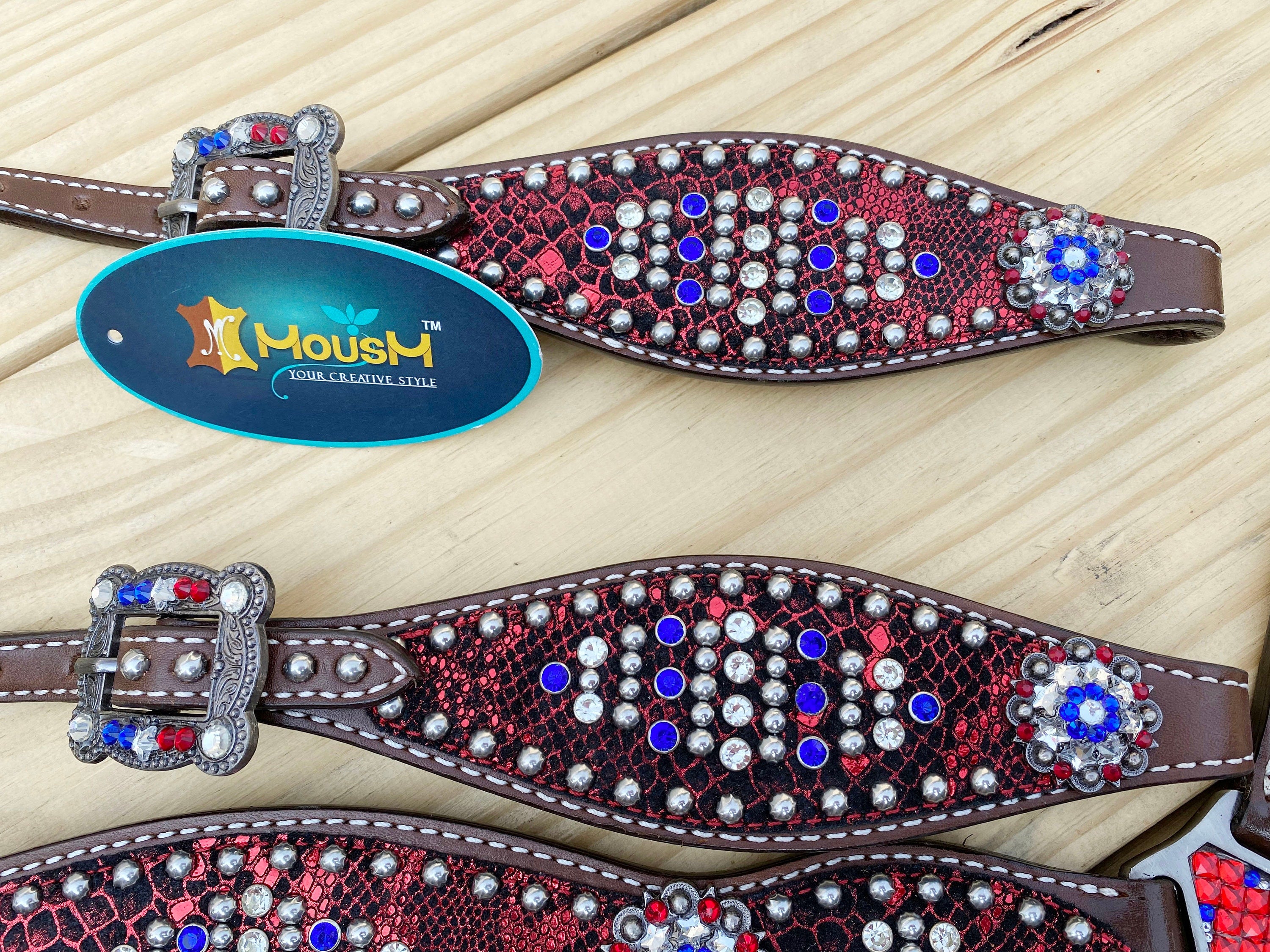 MOUSM 4th July Western Headstall &amp; Breast Collar Set – Made from Genuine Argentina Cow Leather, Independence Day Western Horse Tack Set Patriotic USA Flag Design with Red Fringe and Sparkling Conchos