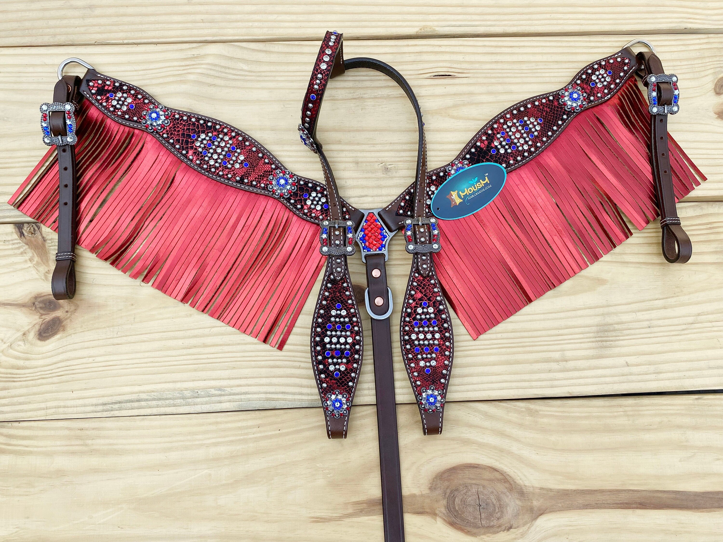 MOUSM 4th July Western Headstall &amp; Breast Collar Set – Made from Genuine Argentina Cow Leather, Independence Day Western Horse Tack Set Patriotic USA Flag Design with Red Fringe and Sparkling Conchos