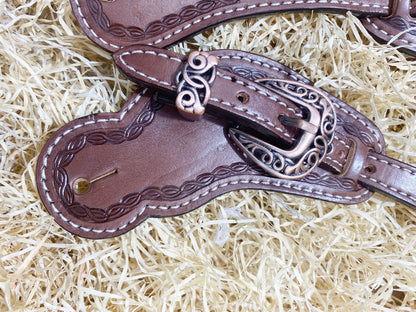 Spurs Leather Men Spur strap decorated with tooled corners on plain dark brown leather western sober look and premium concho