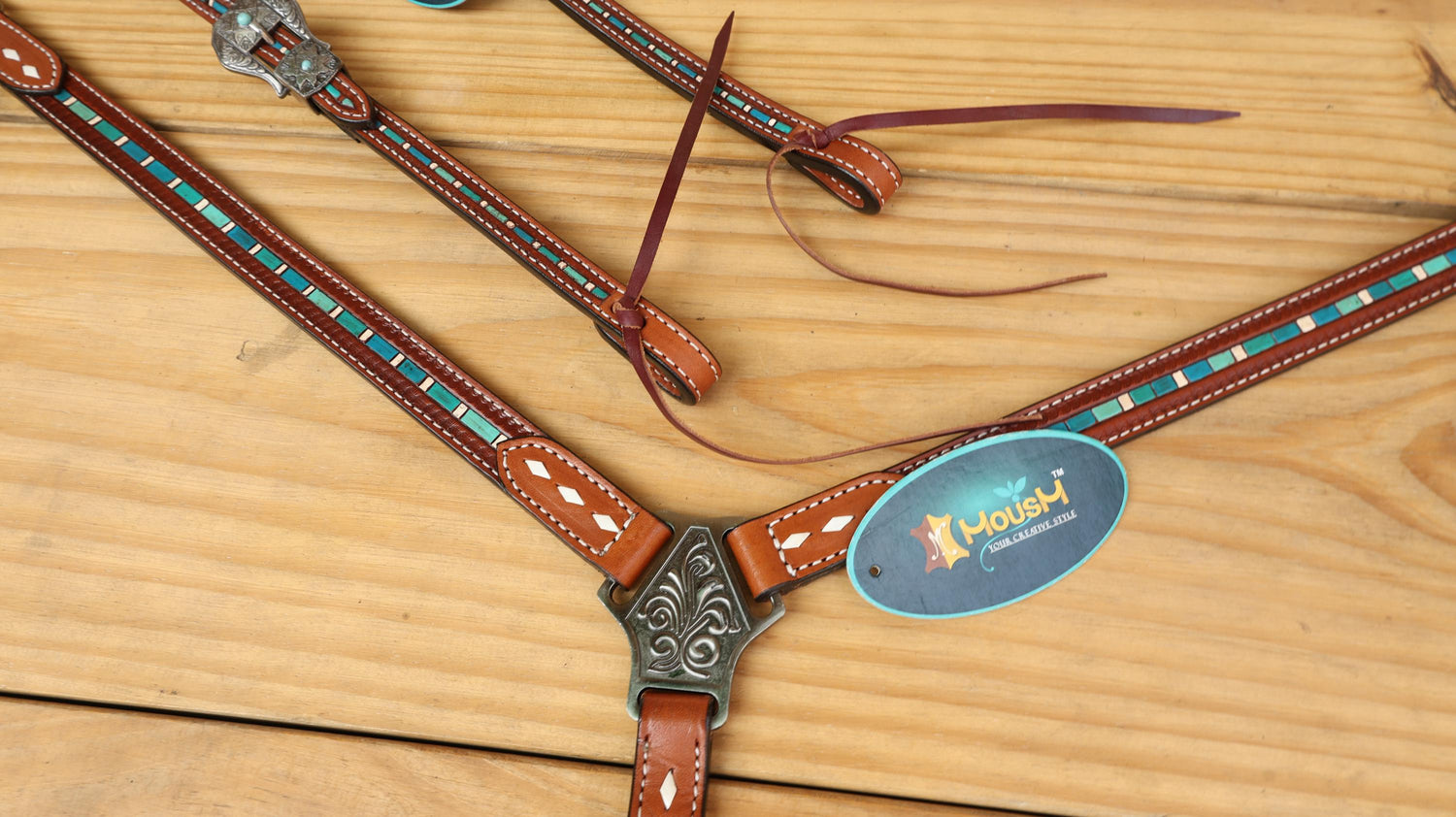 Leather Headstall Tack set gifts for horse lovers. Horse Headstall set with hand striped tooled with turquoise colouring and buck stitching.