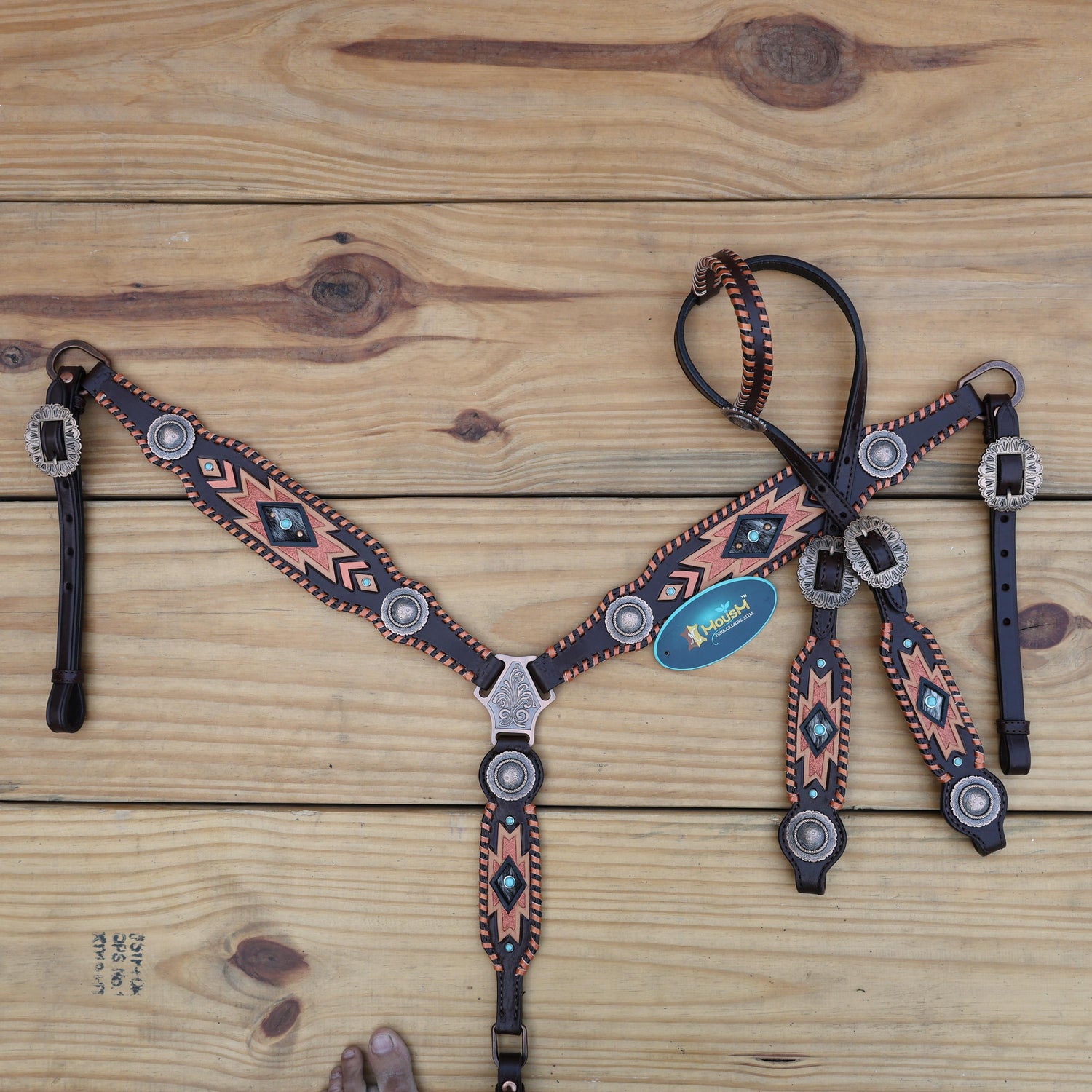 Leather Headstall and Breast Collar Set for a horse,Western tack decorated with southwest hand carving   buck stitching with copper hardware