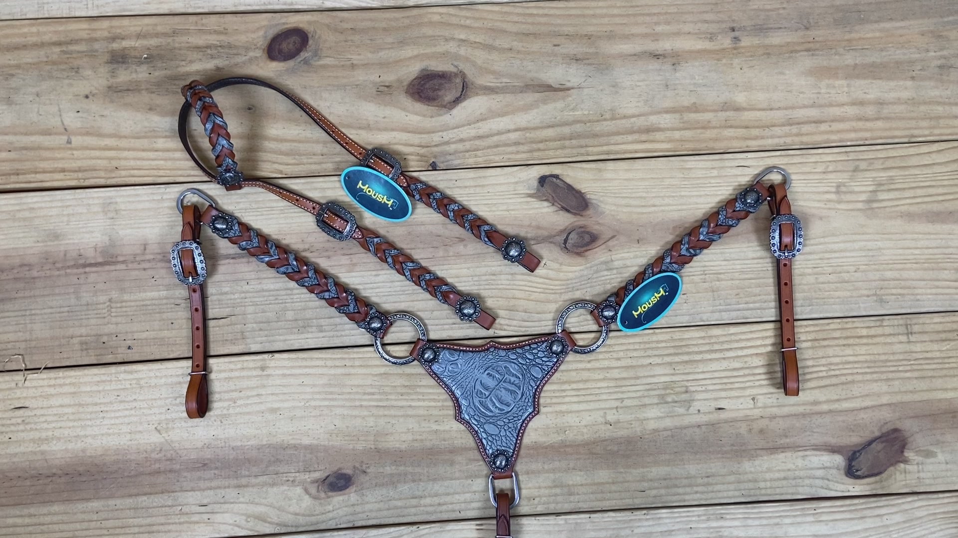 western horse tack decorated twisted leather braiding with grey alligator and big engraved ring 