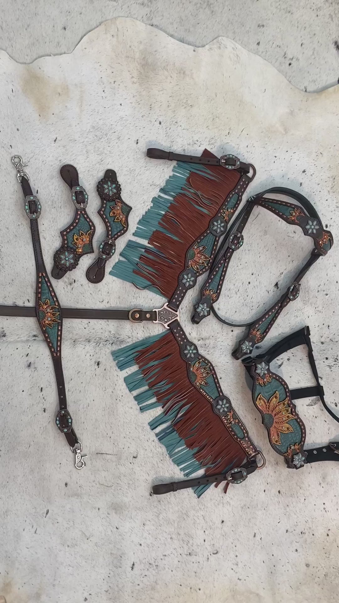 Tan Fringe &amp; Sunflower Carving Headstall &amp; Breast Collar Tack Set