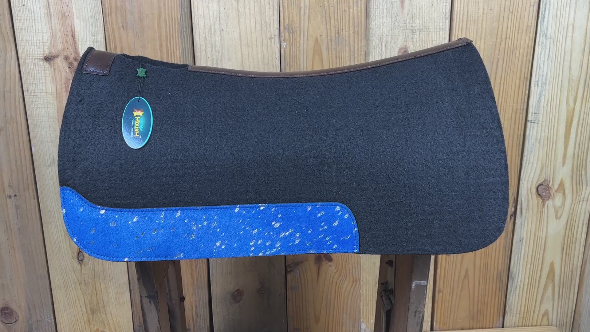 MOSUM Western Saddle Pad - Saddle Pad for Horses Synthetic Wool Blend Black Felt with Royal Blue Acid Wash Hair on Cowhide Leather Patch, Comfort Pad for Horses