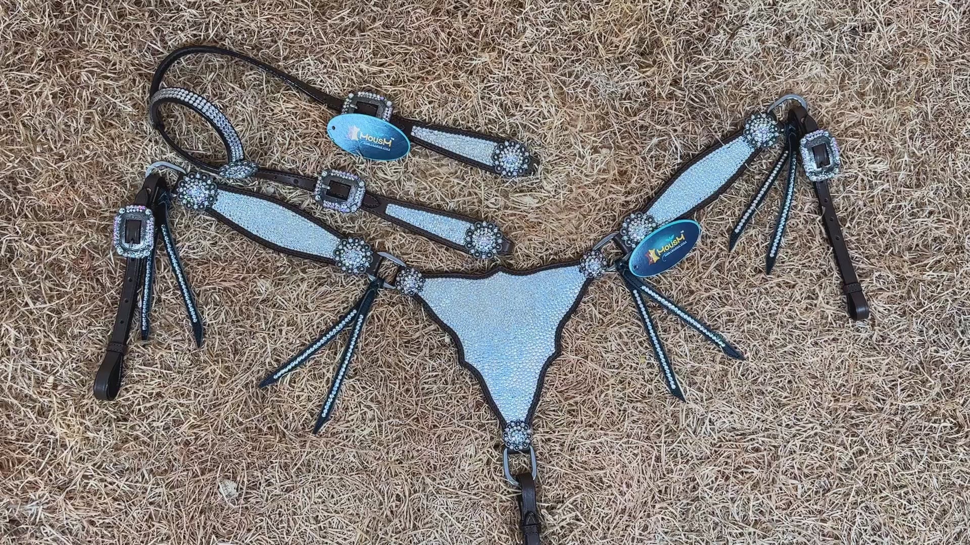 MOUSM Western Headstall and Breast Collar Set – Argentina Cow Leather Horse Tack Set Decorated with White Clear Rhinestones on Gladiator Breast Collar with Roping and Bling Conchos