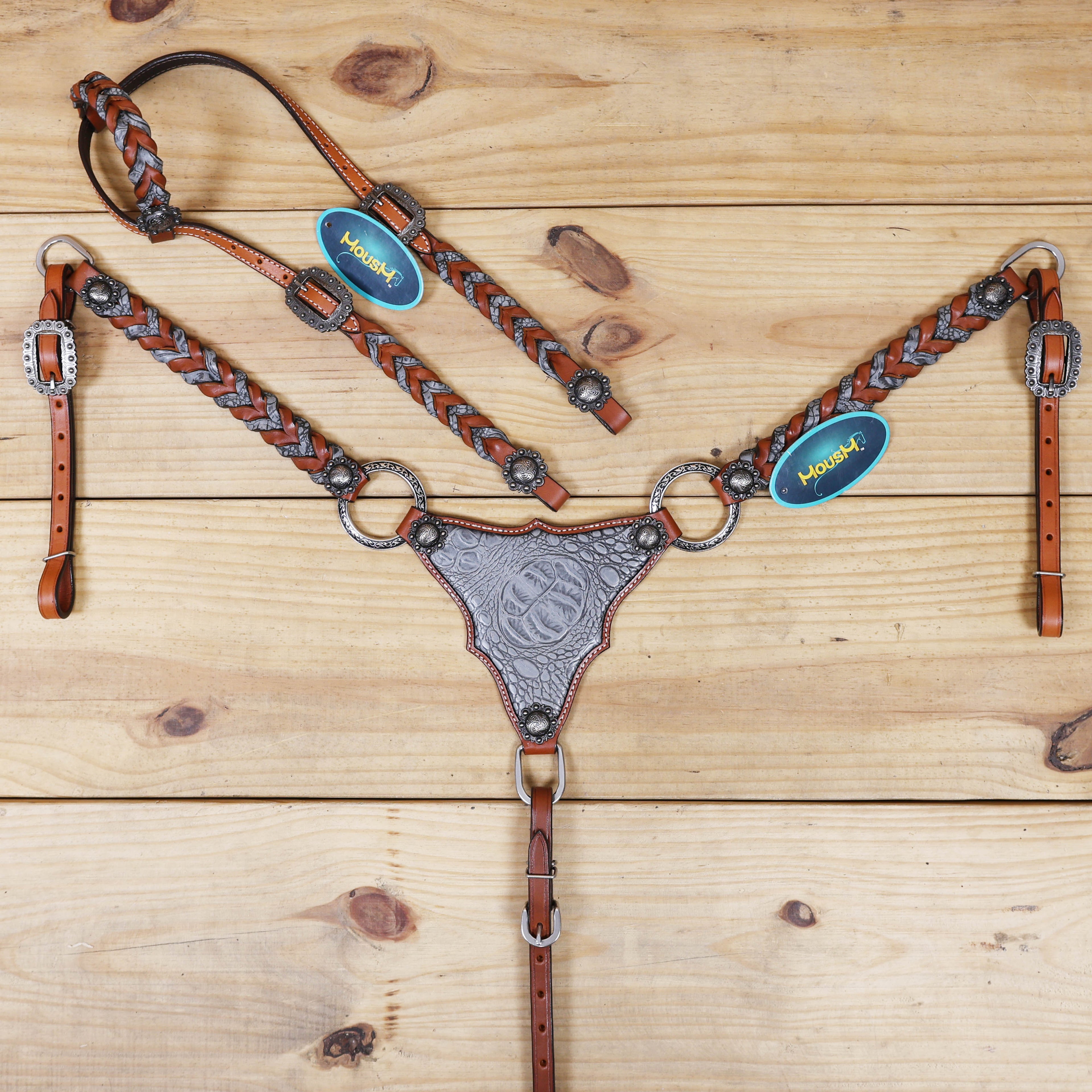 western headstall set with engraved metal rings and alligator printed inlay